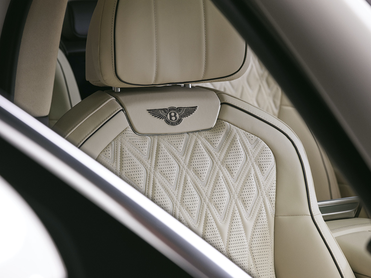 New Flying Spur - 27